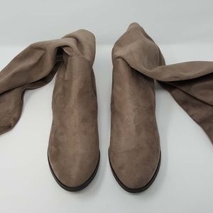 Chinese Laundry Women's Rainey Boot, 7.5